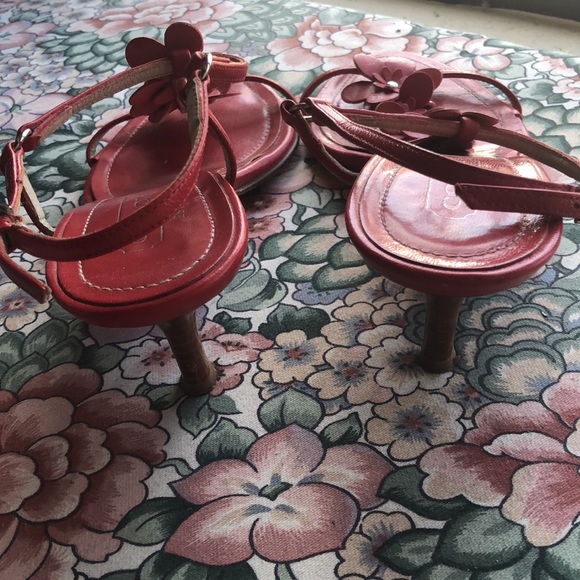 Coach Kelly with floral design sandals leather EUC - Picture 2 of 9